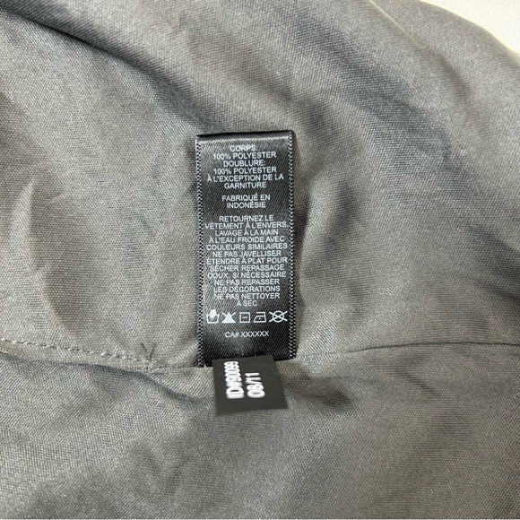 Express Silver Gray All Over Sequins Cape Sleeve Blouse L Wedding Guest Holiday - Picture 8 of 8